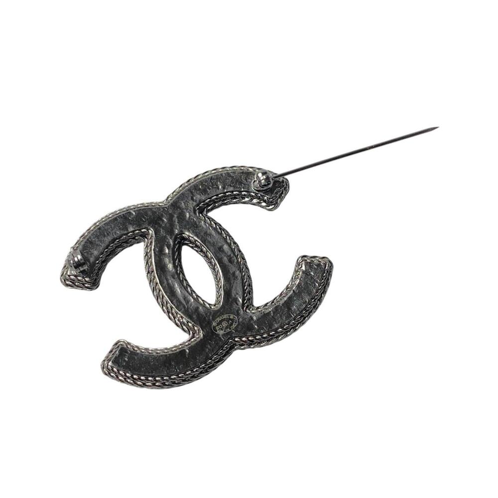 CHANEL Authentic Black Logo Brooch - Picture 6 of 7